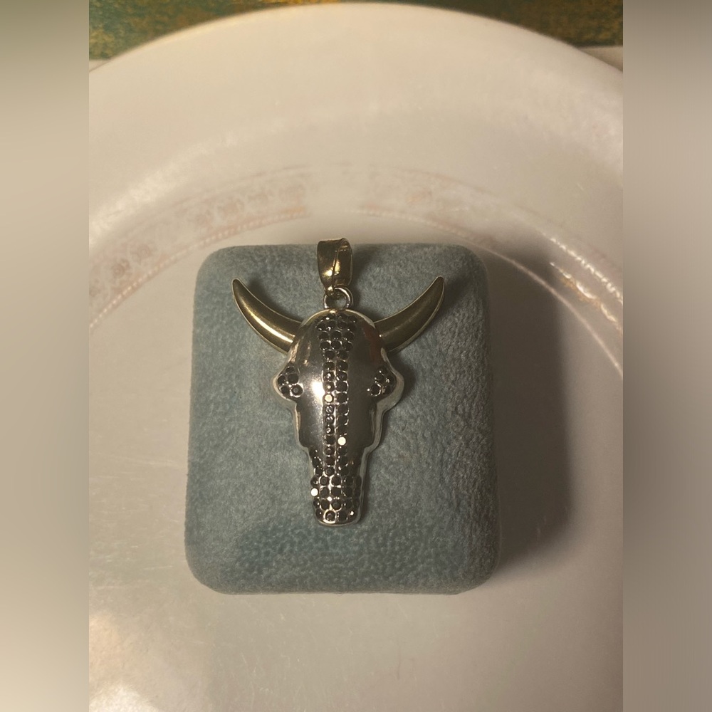 π Menβs gold plated black crystals pendant. - Picture 3 of 6